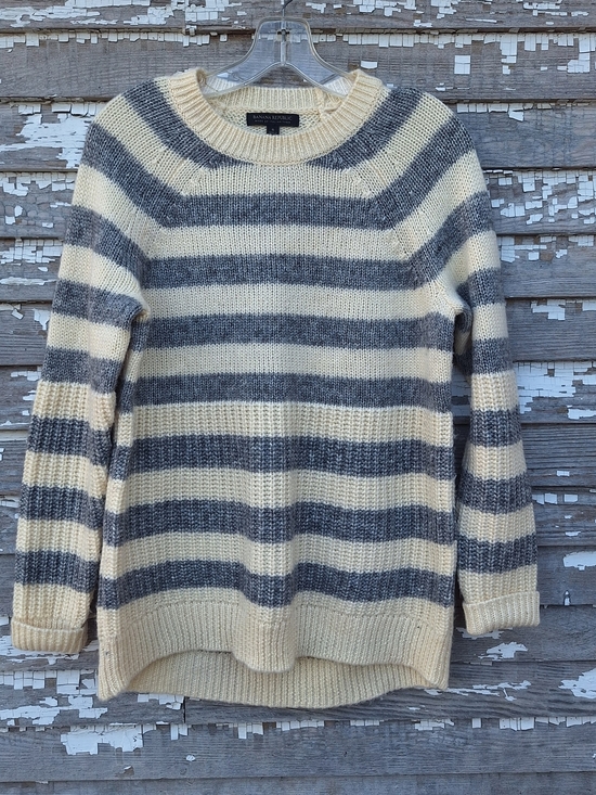 Banana Republic Sweaters - Banana Republic Italian Yarn Cream and Gray Striped Pullover Sweater Size Small